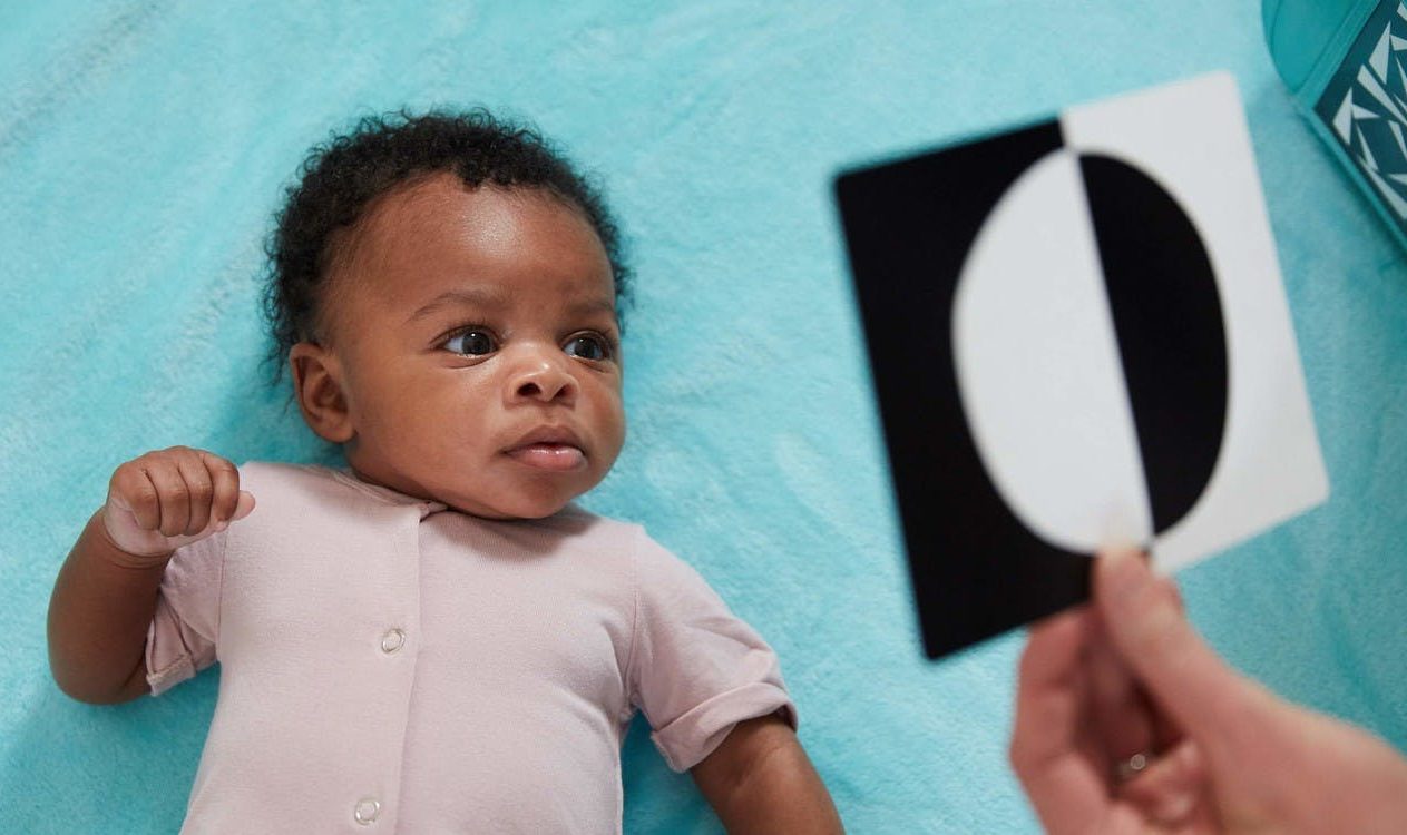How contrast impacts babies' visual development